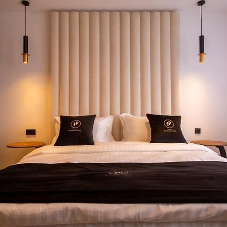 Plaza Boutique Hotel 프리슈티나 외부 사진